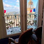 아파트 Face A La Tour Eiffel 파리